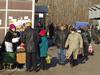 14.12.2002: Market at Molodizhnyi